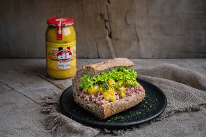 Broodje gehakt met Belgian pickles