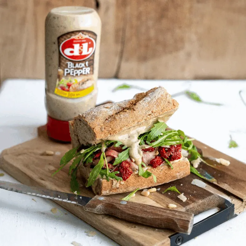 Un sandwich au rôti de bœuf